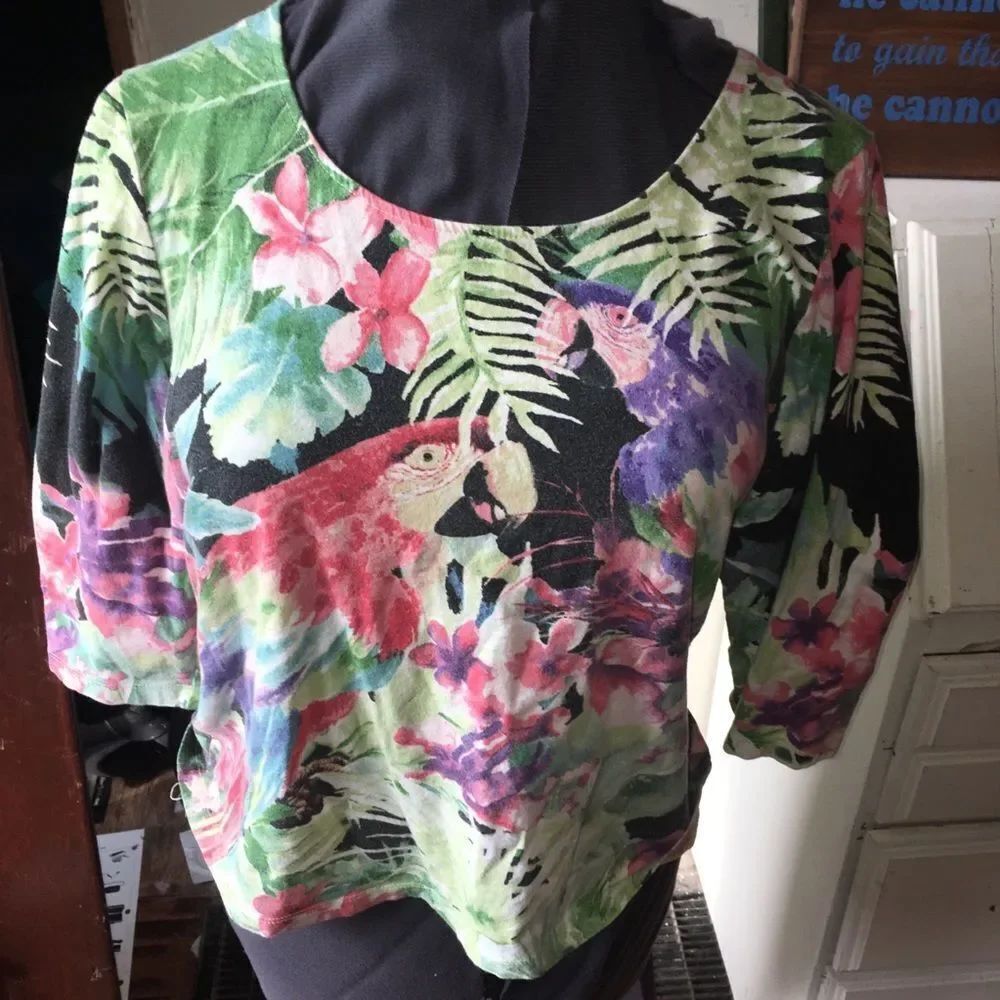 Chico’s parrot 3/4 sleeve tropical cruise wear knit top